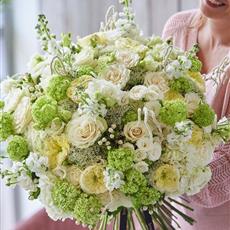 Showstopping White Flower Luxury Bouquet