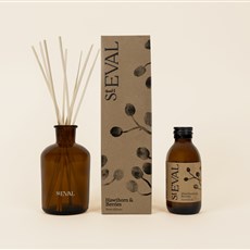 Hawthorn &amp; Berries Reed Diffuser
